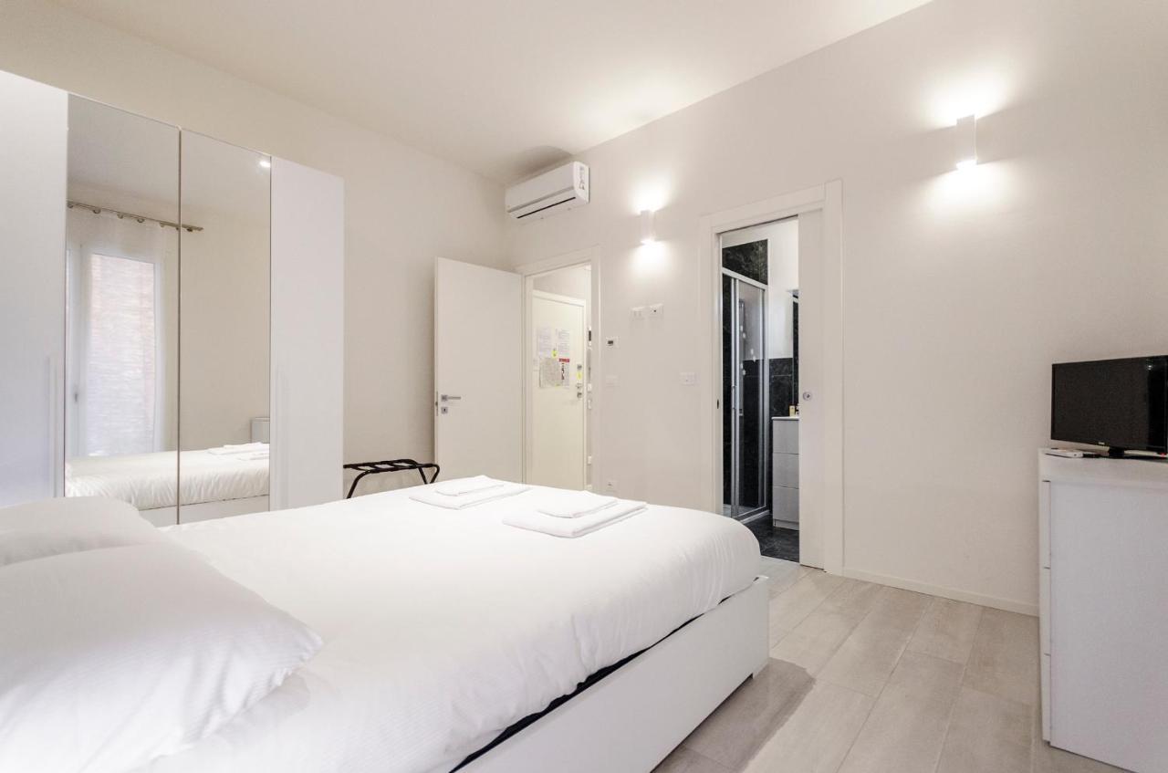 Dimora Santo Stefano: Ampia, Con Giardino Privato Apartment *