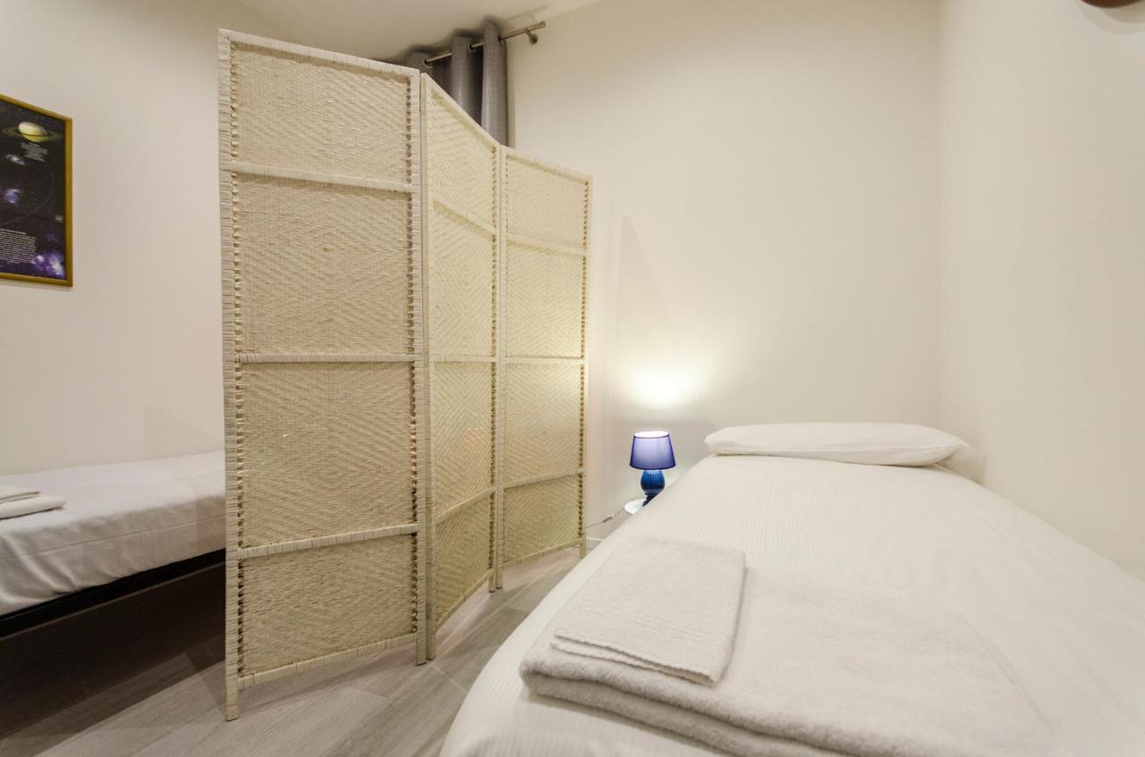 Dimora Santo Stefano: Ampia, Con Giardino Privato Apartment