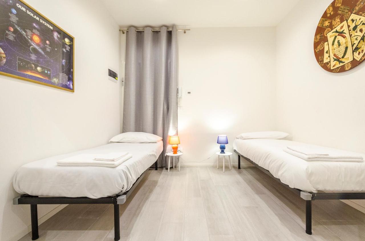 Apartment Dimora Santo Stefano: Ampia, Con Giardino Privato Bologna