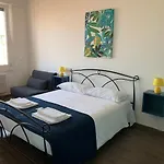 Mambo Suites