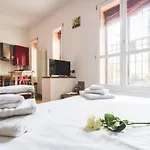 Getthekey S.Felice Suites