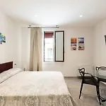 Goito 3, Bologna By Short Holidays