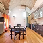 Appartamenti a Villa Saltarelli vicino all\'aeroporto