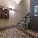 Bologna Saragozza District Apartment