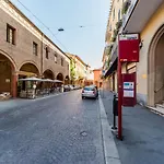 Castiglione Family Apartment By Wonderful Italy