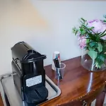 Residenza Due Torri Check In Presso Hotel Centrale Vicolo Cattani 7