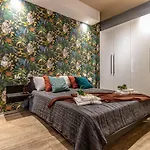 Ugo Bassi Apartments