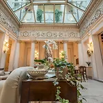 Hotel Corona D\'Oro 1890