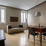 Residence I Masca\'