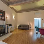 Aldrovandi Luxury Suites And Apartment
