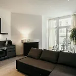 Caseospitali - Bologna Studio 1, Grande Bilocale Con Arredo Design E Posto Auto Per 4