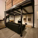 Avantgard Rooms Loft Maggiore