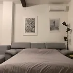 Premium Apartment In The City Center - Via Orfeo 12