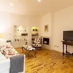 Realkasa Urbana Luxury Apt
