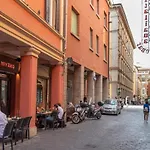 Nettuno Luxuryh - Bolognacentro Duomo Rooms And Suites