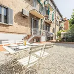 Essential Bologna - Ambrogio Host