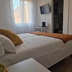 B-Rooms