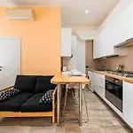 Costa Deluxe Apartment - Bologna