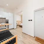 Costa Deluxe Apartment - Bologna