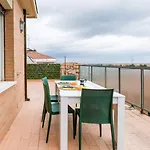 Elegant Penthouse With A View Of The Two Towers And Piazza Maggiore