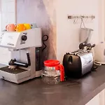 Homeby, Casa Laureti