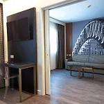 The Sydney Hotel