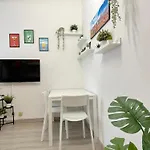 Mondo House