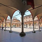 Portico Dei Servi Central Historical Apartment