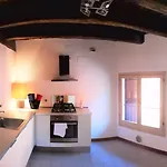 Palazzo Bargellini Panzacchi Apartments & Via De\' Pepoli Apartments