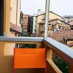 Morgana Guarda Il Canale - Centro Storico - Finestrella -Indipendenza - Piazza 8 Agosto - Stazione Centrale