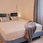 Fiora 7 House