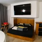 4Roomz