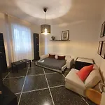 Spacious Three-Room Apartment In Saragozza