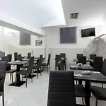 Hotel University