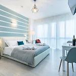 4 Star Apartments