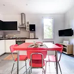 Tiarini