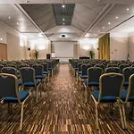 Flyon Hotel & Conference Center