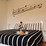 Emilia Levante Musica