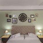 Delightful Carbonesi || The Place Bo Apartments