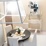 Beauty Case intimate, quiet&central apartment