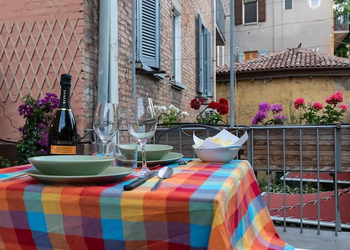 Capo Di Lucca Home - In The Historical Center With Terrace