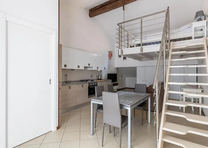 Cozy Mezzanine Apartment By Wonderful Italy
