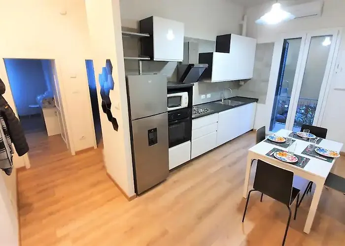 Fiera Station Apartment