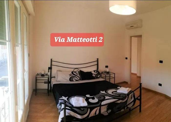 Via Matteotti & Via Carracci Apartments