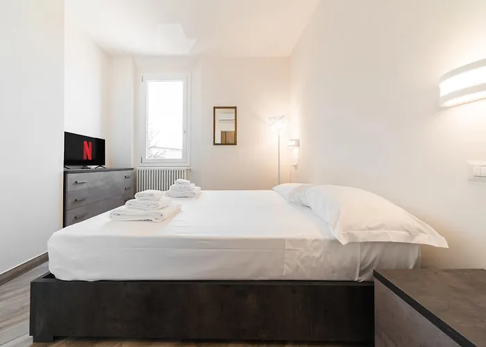 Carracci House - Free Parking - Station - Center E Fiera