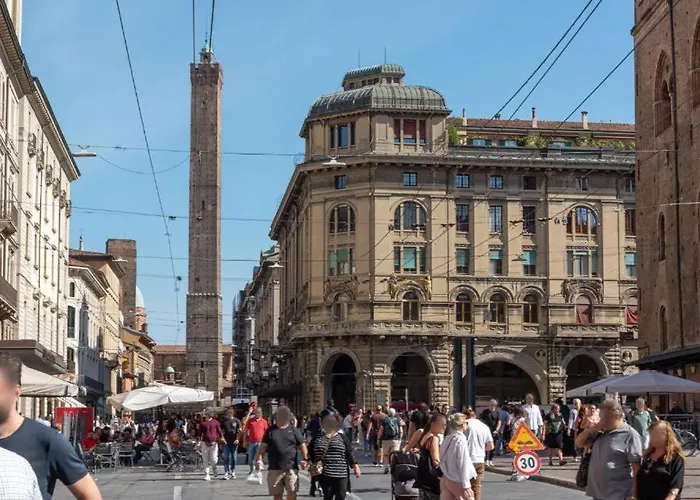 Due Torri Palace - Bolognacentro Luxury Rooms