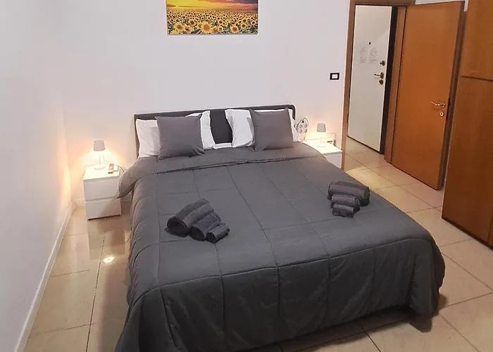 Fiera Bolognina - Komodo - Appartamento Completo Con Giardino E Parcheggio Privato Gratuito