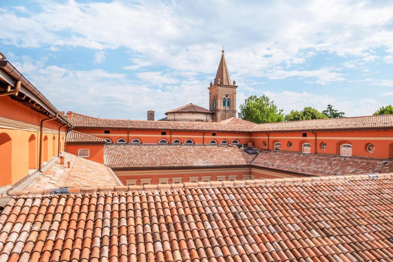 Piazza Dei Tribunali