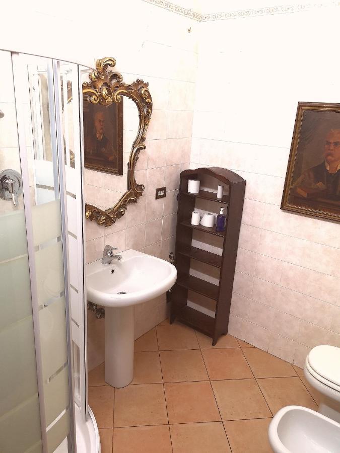 Palazzo Bargellini Panzacchi & Via De' Pepoli *