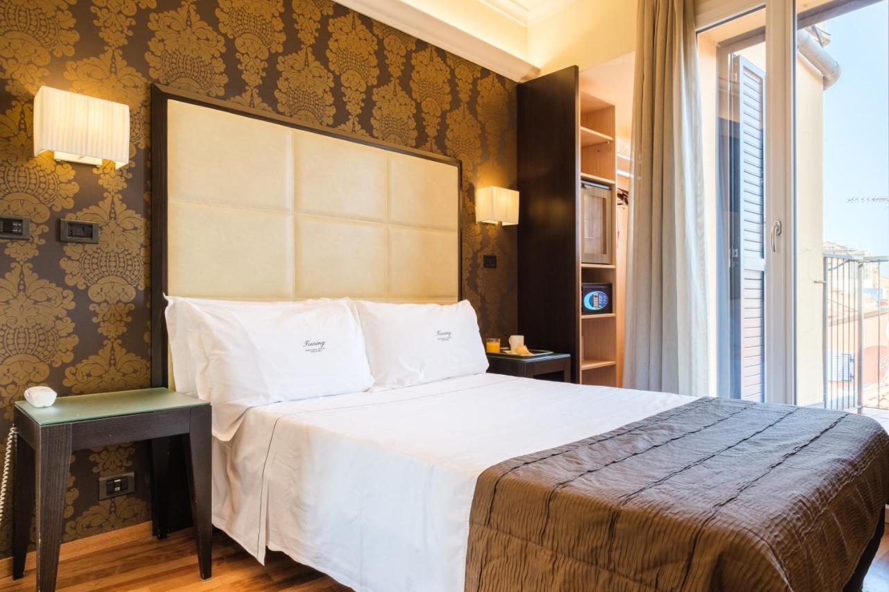 Touring Hotel